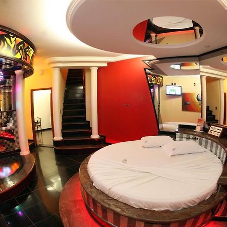 Hotel & Motel Le Baron (Adults Only) ปอร์โต เฟเฮรา ภายนอก รูปภาพ