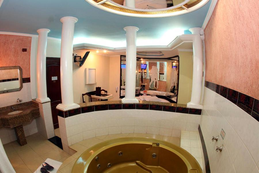 Hotel & Motel Le Baron (Adults Only) ปอร์โต เฟเฮรา ภายนอก รูปภาพ
