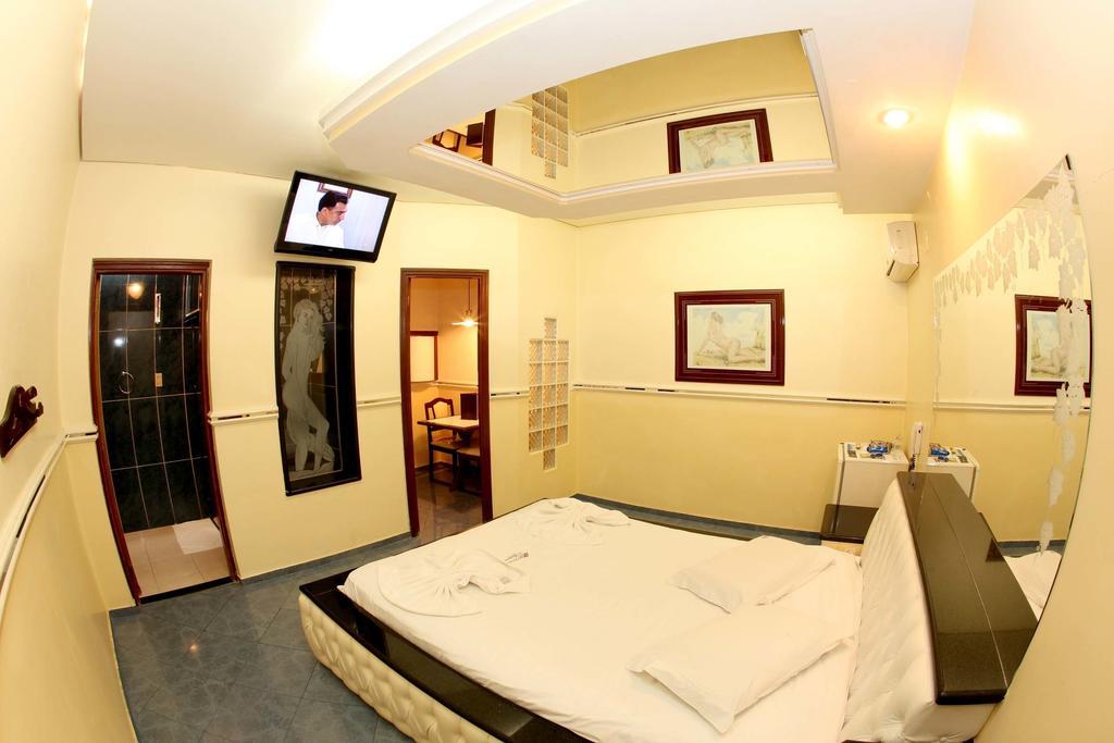 Hotel & Motel Le Baron (Adults Only) ปอร์โต เฟเฮรา ห้อง รูปภาพ