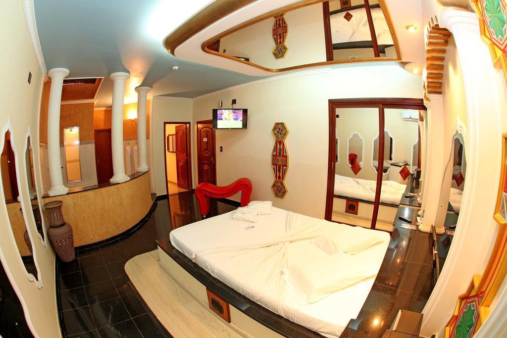 Hotel & Motel Le Baron (Adults Only) ปอร์โต เฟเฮรา ห้อง รูปภาพ